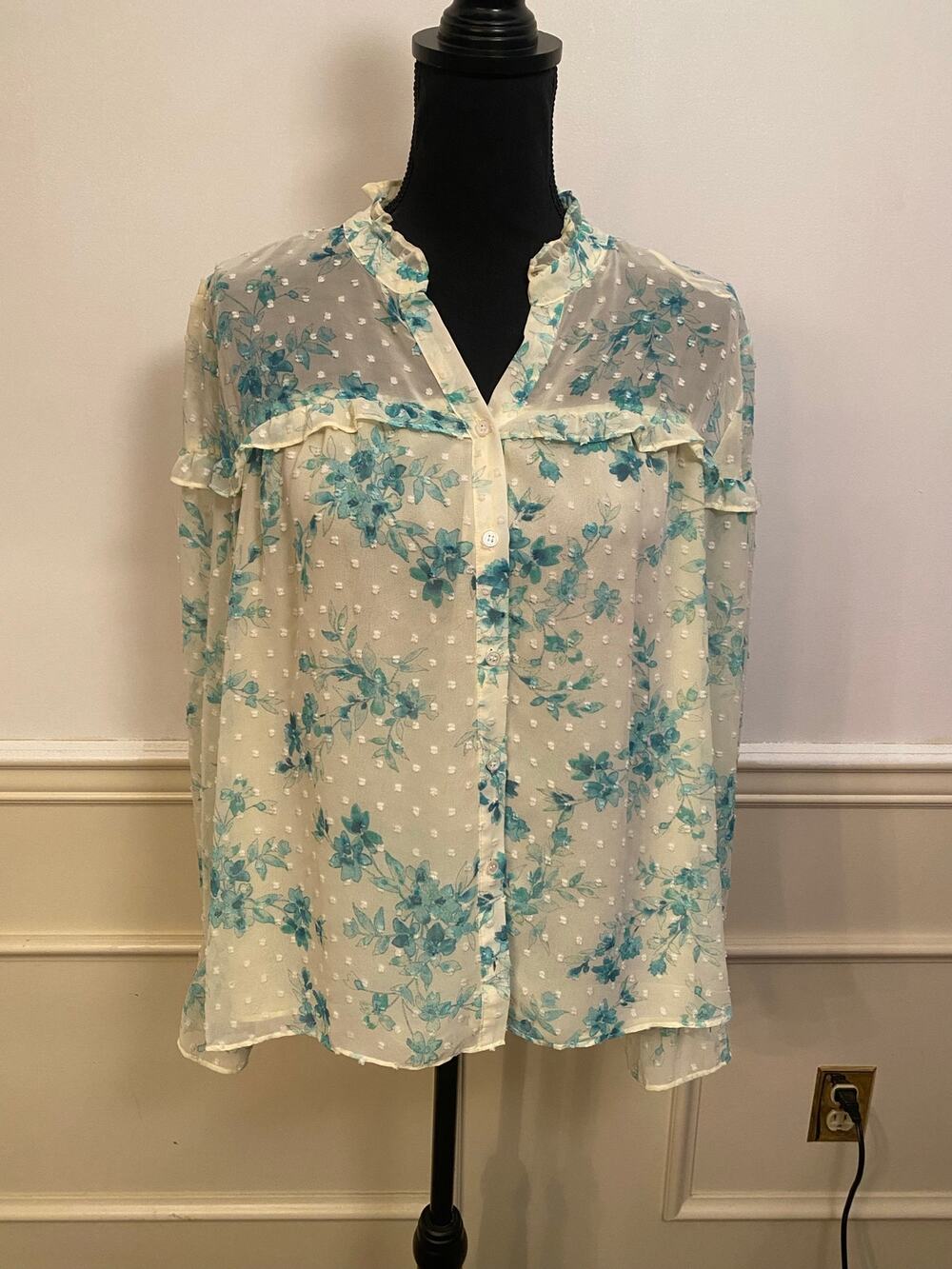 CeCe Cream Butter Yellow Sheer Button-Down Blouse with Teal Floral Print